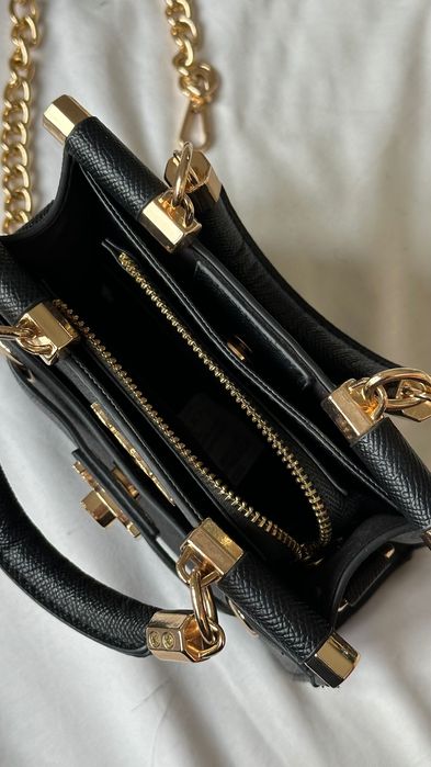 Черная меленькая сумка