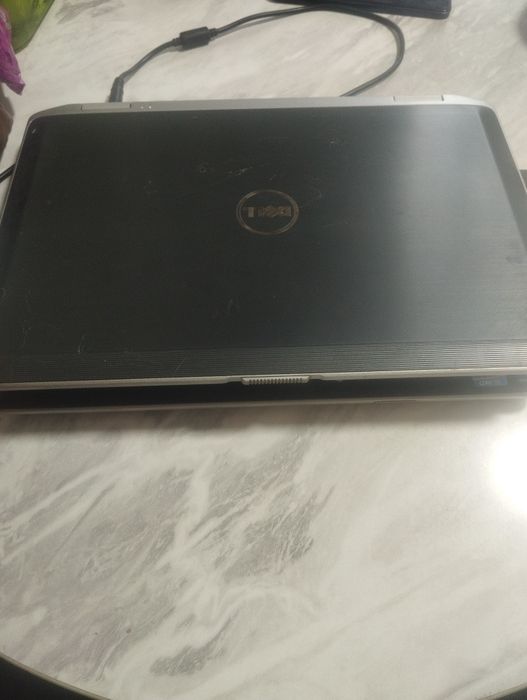 Dell latitude  ноутбук