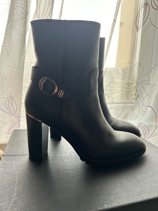 Черни боти на висок ток Tommy Hilfiger 38 номер