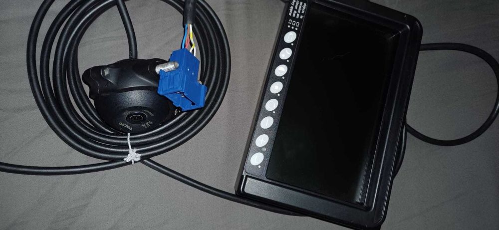 VOLVO - camera de mers inapoi si monitor