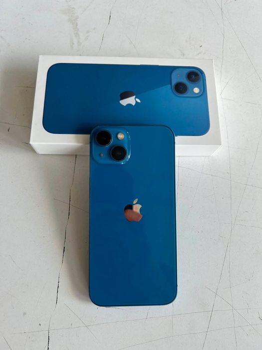 Телефон Iphone 13