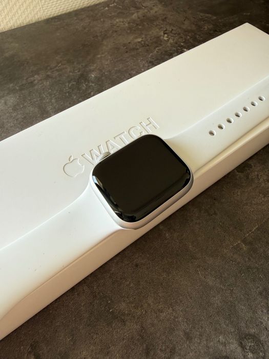Apple Watch Series 8 41mm S/M белые
