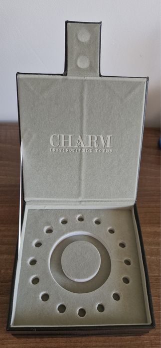 Caseta dubla pentru charmuri
