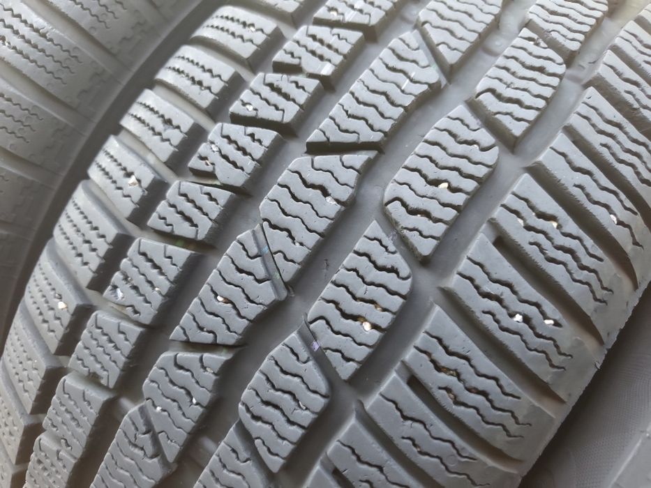 215/60/16" 4бр Continental winter contact ts830,dot0318,7mm