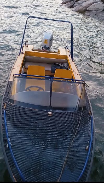 Продам лодку днепр