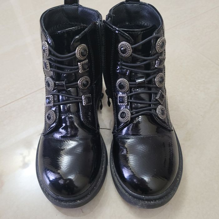 Vând ghete de lac, mărimea 31