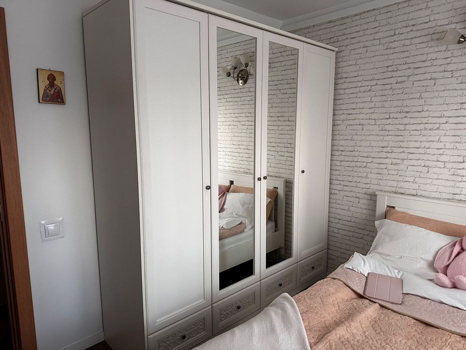 Sifonier cu 4 usi din lemn masiv, alb