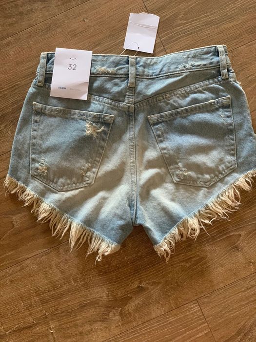 Къси гащи bershka