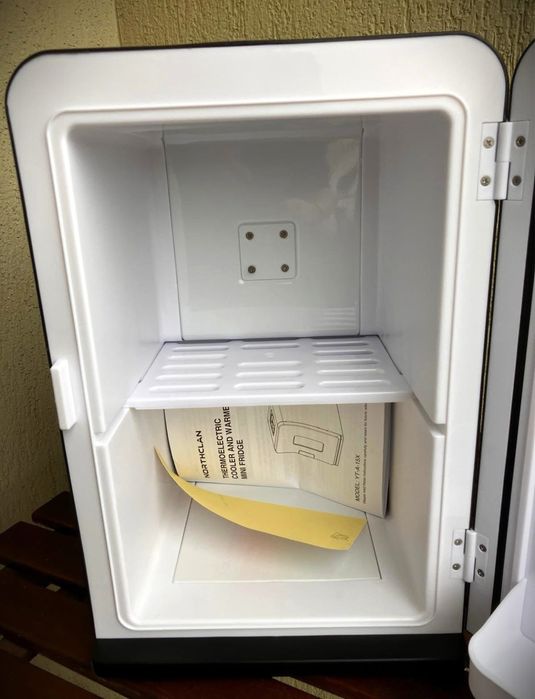 Mini frigider Northclan 15L, 220V AC & 12V DC