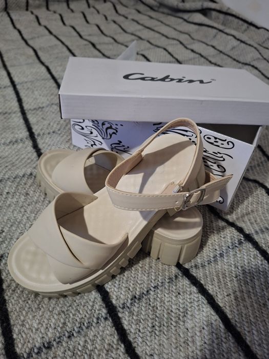 Сандали, удобни и леки, нови! 37 н.