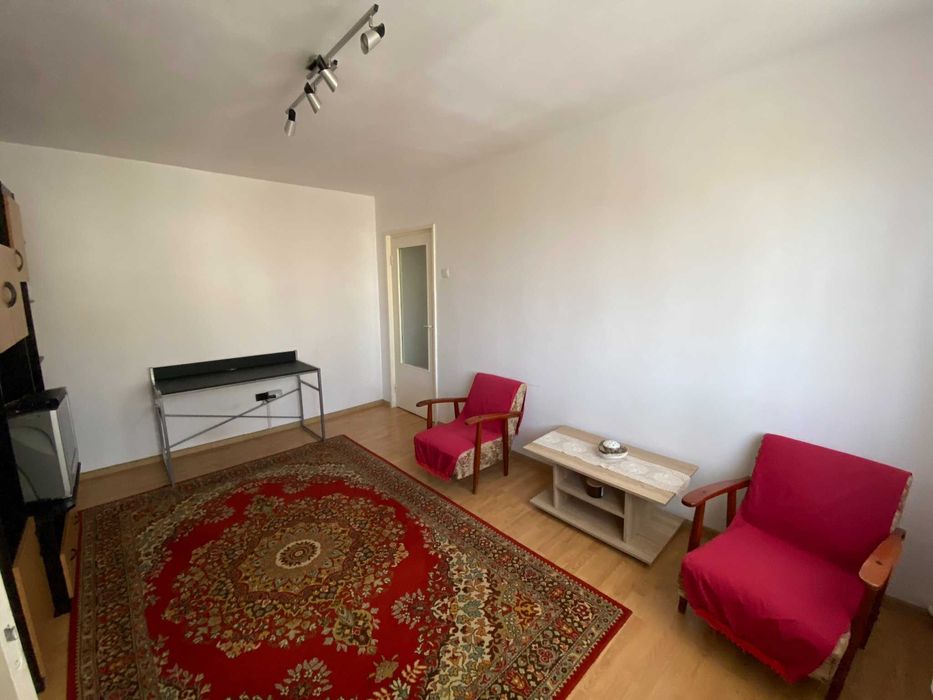 Apartament de închiriat, aproape de Universitate și Centru