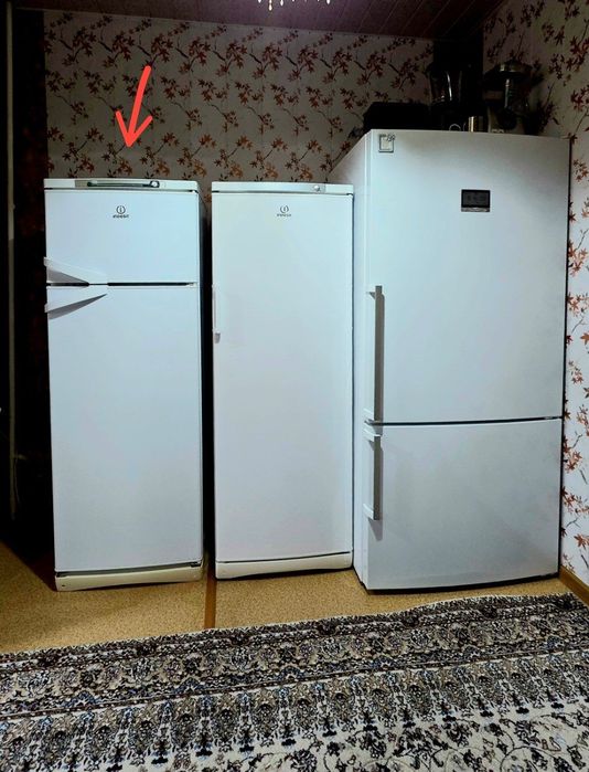 Продается Холодильник Indesit