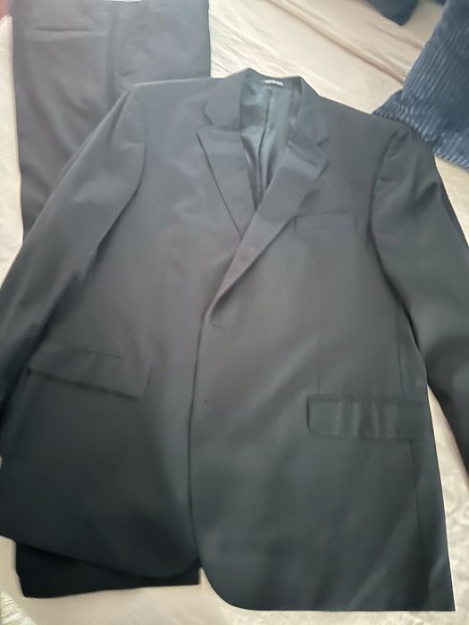 Официален мъжки костюм
