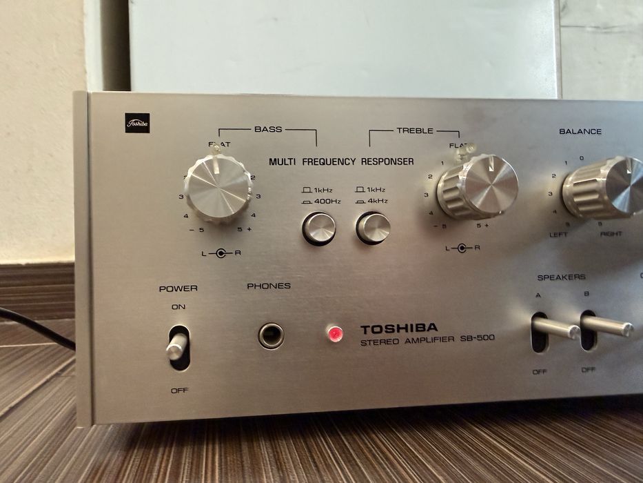 Toshiba SB-500 Стерео усилвател