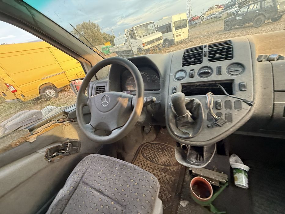 Бус Mercedes-Benz V 200 CDI 2.2 100 ph на части