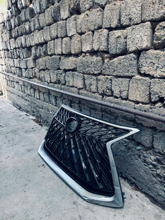 Решетка радиатора Lexus 570