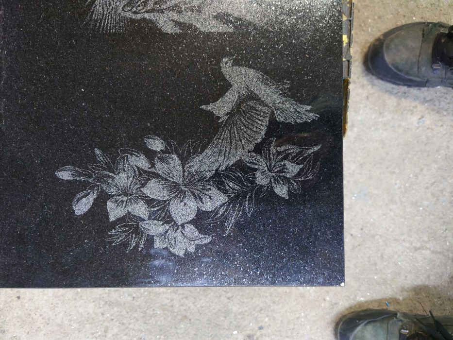 CNC fotogravura granit fiberlaser