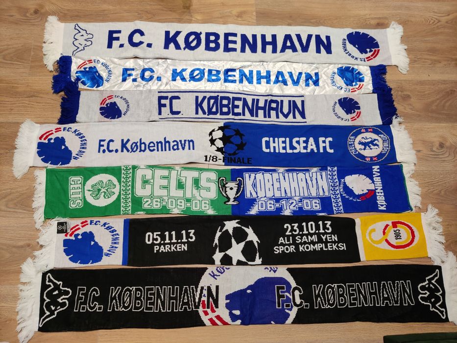 Колекция футболни шалове