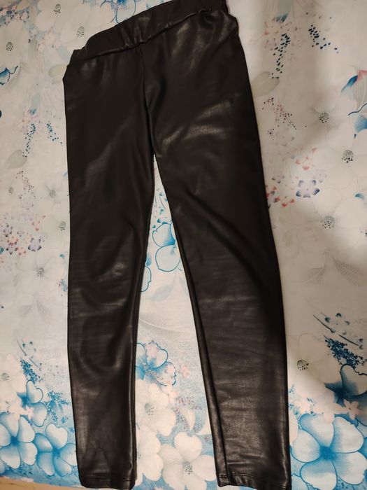 Вещи пакетами, много вещей.