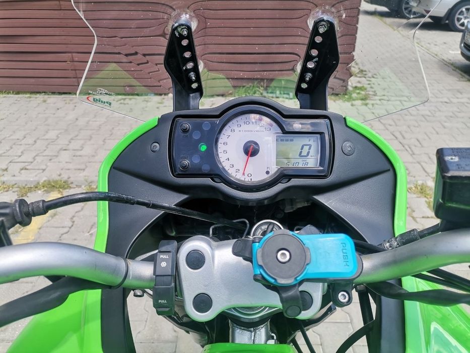 Kawasaki Versys 650 (2006) - Cauciucuri Noi Michelin Road 6, Topcase, Gata de drum