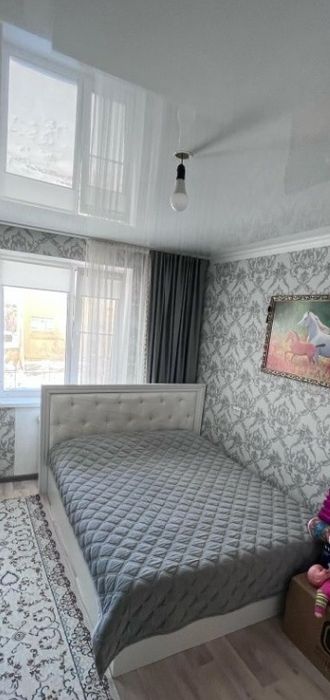 Продается кровать и тумба