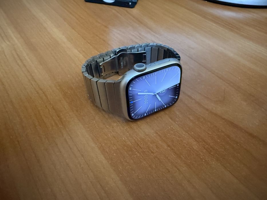 Продам часы Apple watch 9 silver 45 mm.