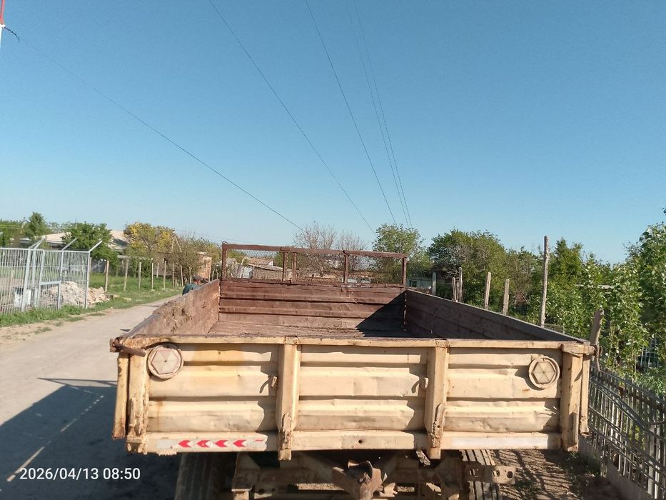 Трактор прицеп,сотилади.