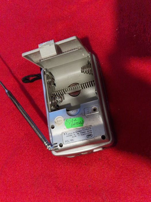 Radio  cu  antena