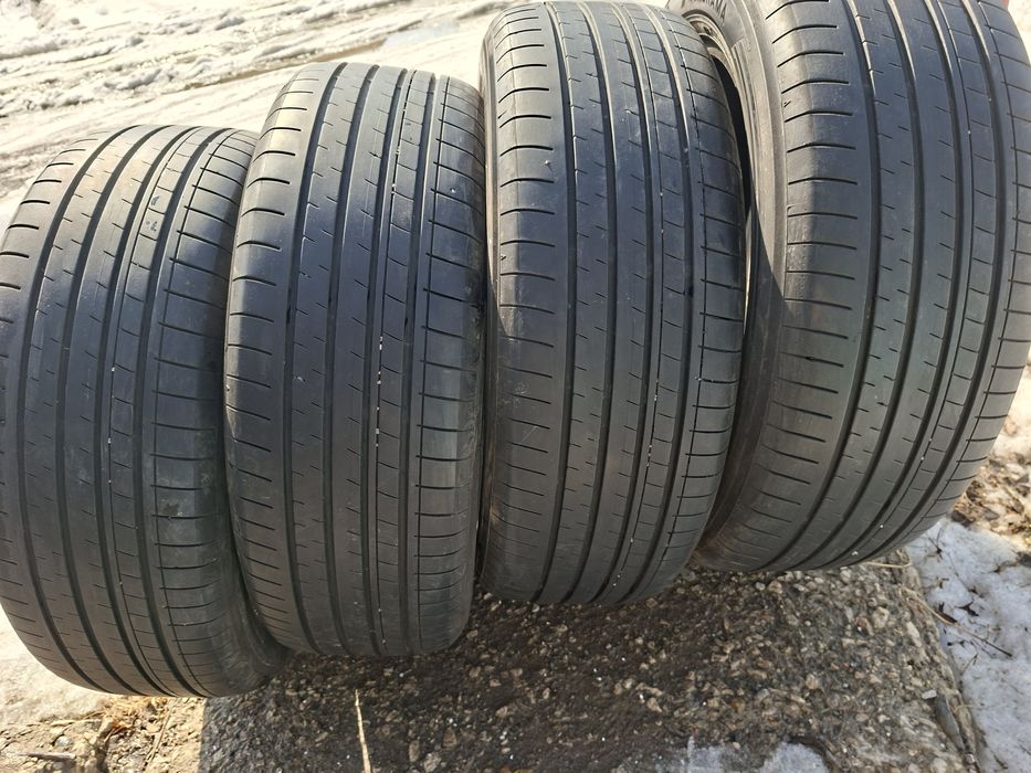 Продам шины. 235/55/20 якохама