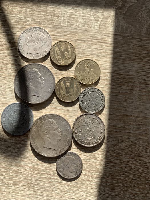 Vind monede 200 euro tot ce se vede in poze