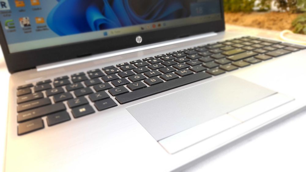 Ноутбук НР i5-1135G7 DDR4 8GB / SSD 256GB IRIS XE GRAPHICS 15,6" FHD