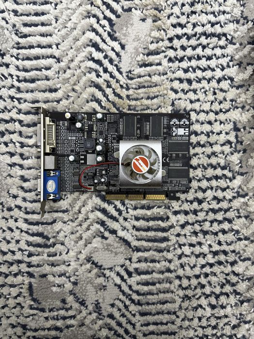 Материнская плата старого компьютера