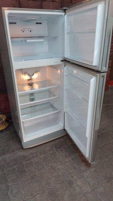 Холодильник Samsung