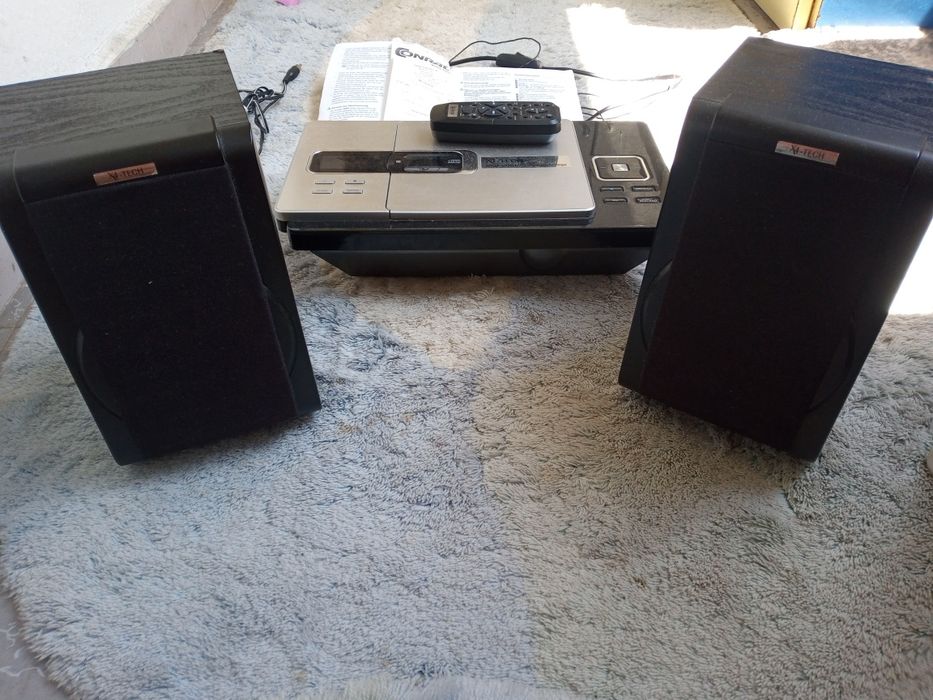 Музикална система. Диск. Флашка. Карта памет