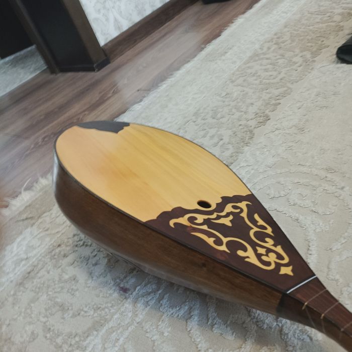 Продаеться домбыра