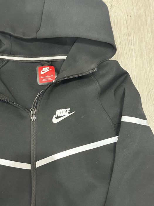 Продам Nike Tech Fleece