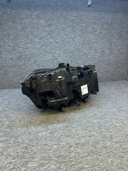 Far stanga bmw g05 x5 g06 x6 Led adaptive