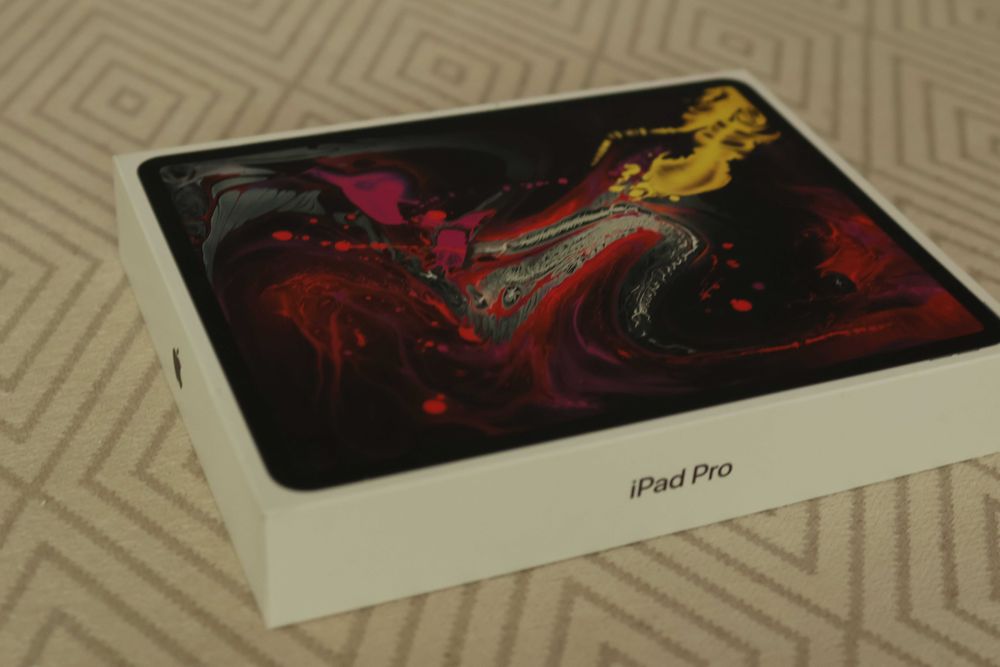 iPad Pro 12.9” (2018, Gen 3) + Apple Pencil - 64GB