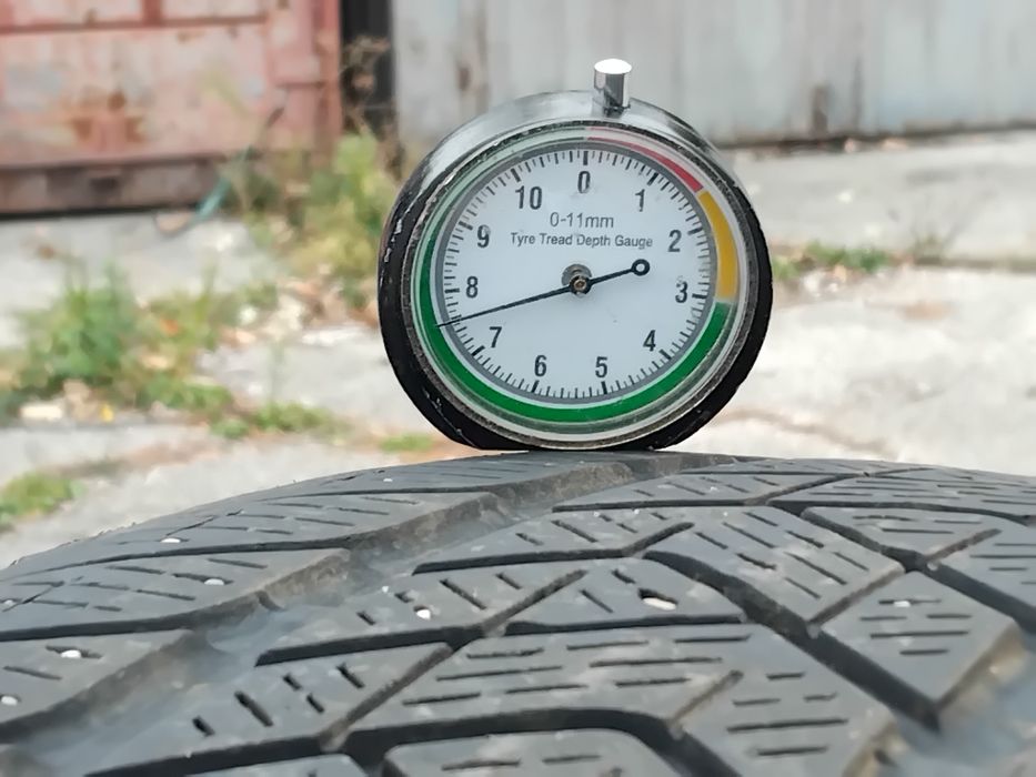 Гуми 255 55 18 Пирели Pirelli 4 броя - нов внос.Не са нови! Посочената цена е за един брой гума. Без коментар на цената.43 години опит в бранша.