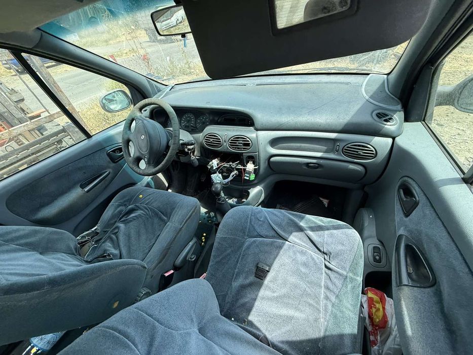 Рено Меган 1.6 бензин