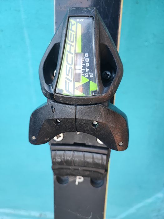 Продам горные лыжи