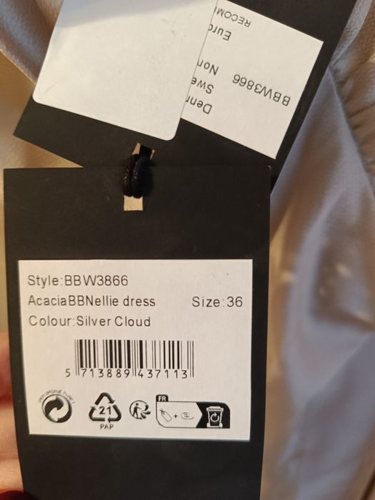 Сатенена рокля Bruuns Bazaar