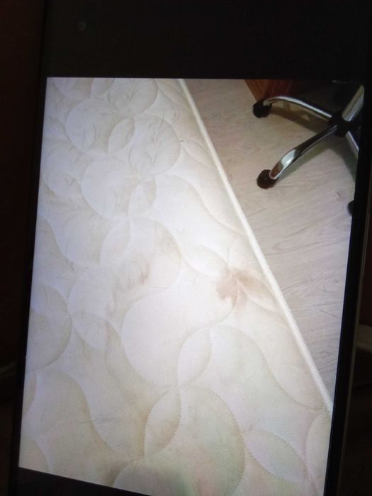 Легло с матрак и гардероб