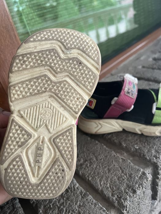 Обувь для девочек 2-3 года 2000тг