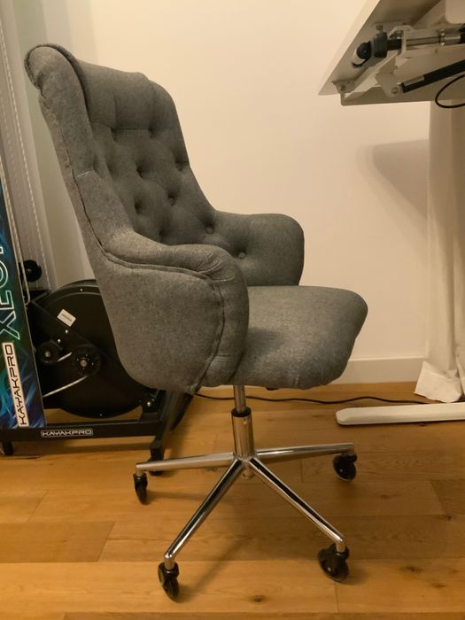 Scaun elegant de birou, gri, stare nouă