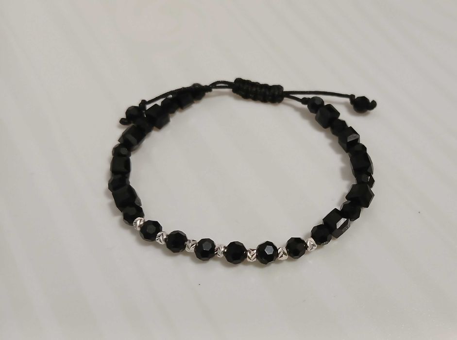 Bratara pe snur reglabil