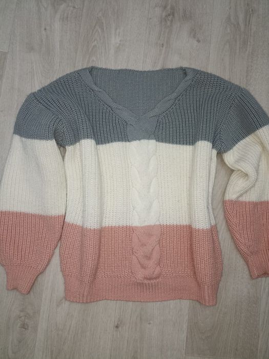 Продам спортивный костюм и кофты