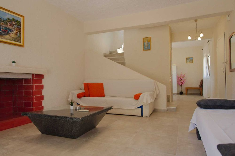 Триетажна къща в Каландра - Халкидики, Гърция