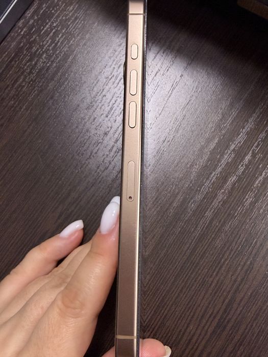 Продам Iphone 16 Pro Max 256 gb.