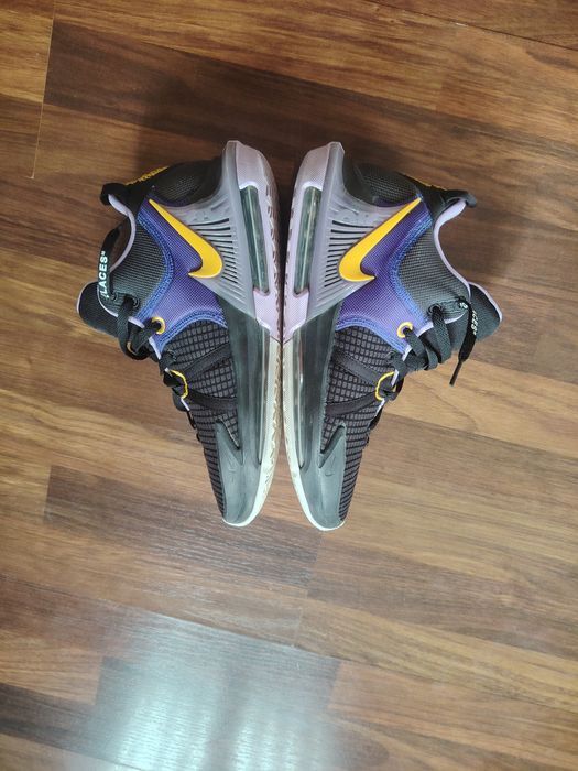 Adidași Nike lebron 44.5